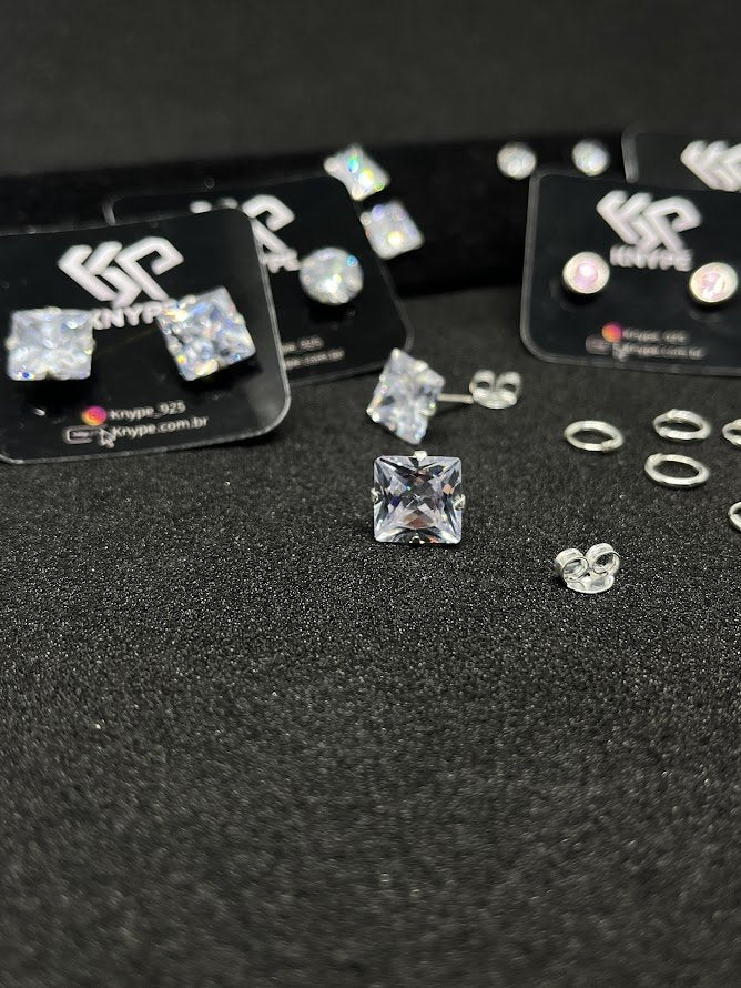 Par de Brincos de Prata 925 Quadrado 10mm com Pedra de Zircônia