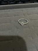 Anel Feminino Delicado Gota Cravejada Vazada – Prata 925