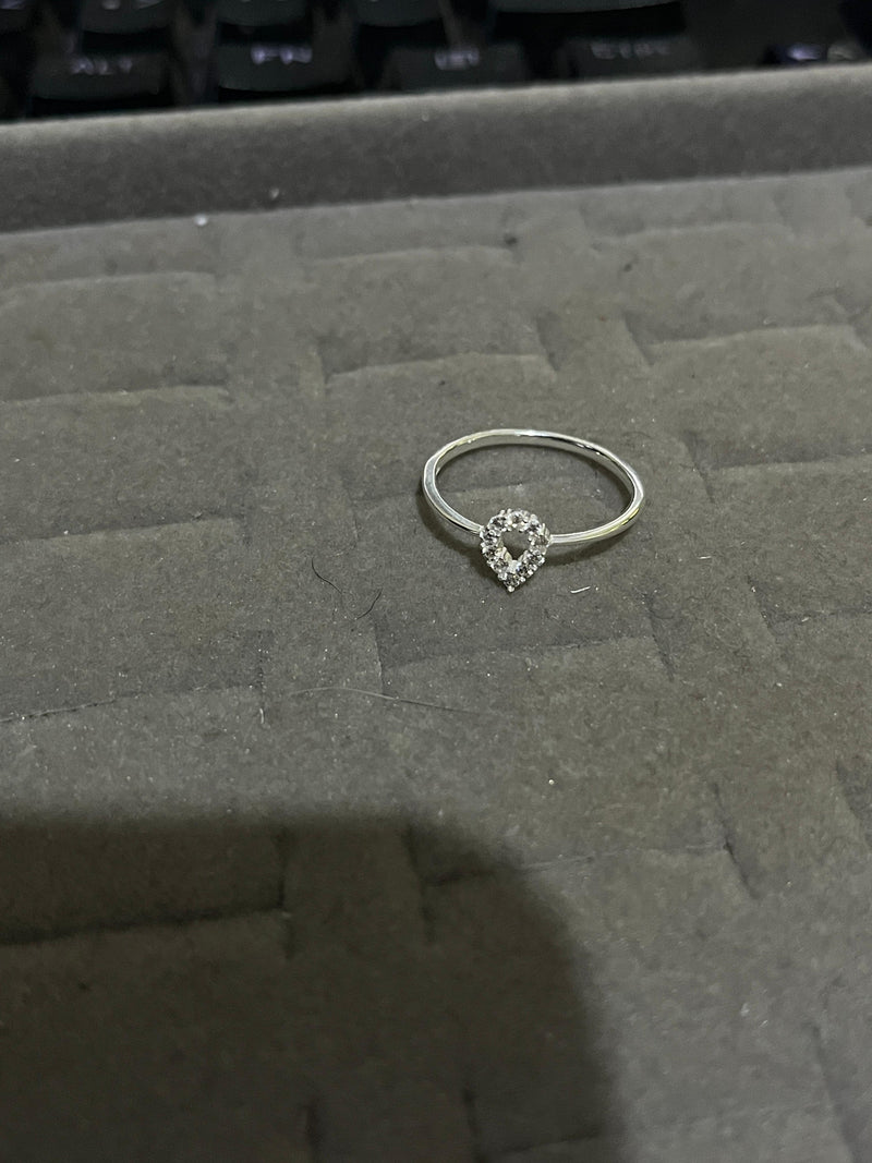 Anel Feminino Delicado Gota Cravejada Vazada – Prata 925