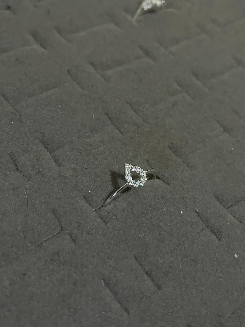 Anel Feminino Delicado Gota Cravejada Vazada – Prata 925