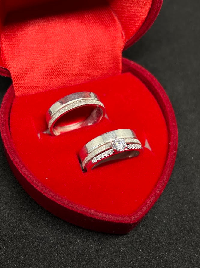 Par de Alianças Knype Eternal 4mm + Gravação de Nomes como Brinde